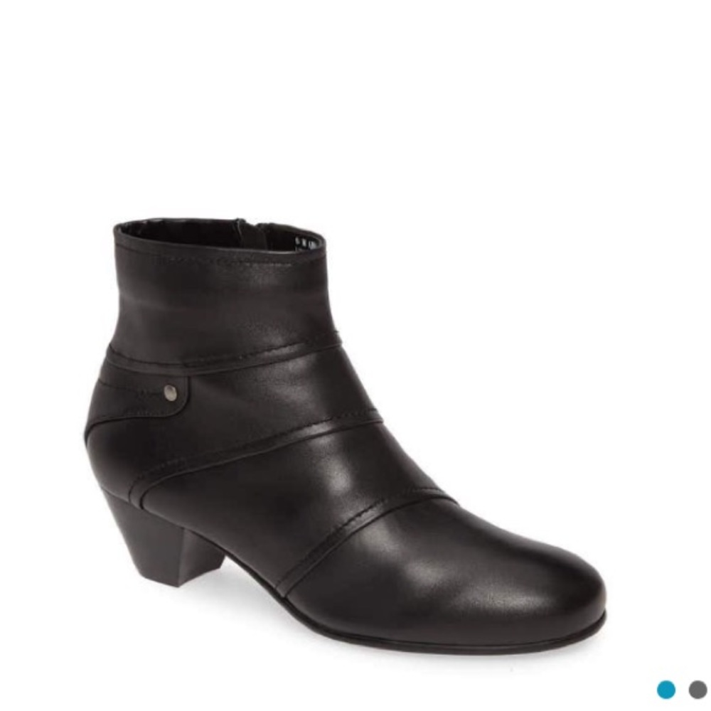 David Tate Harbor Bootie  size 8 & 8.5W